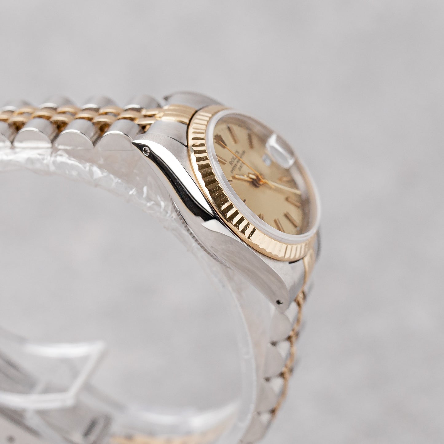 ROLEX LADY-DATEJUST 26 GOLD DIAL REF: 69173