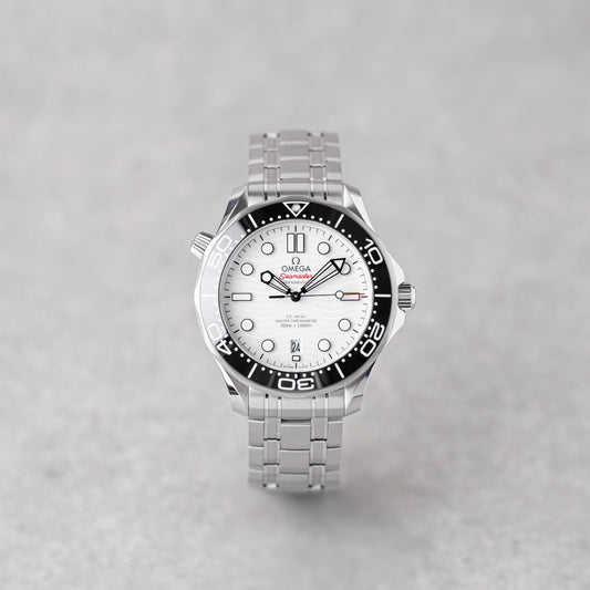 OMEGA SEAMASTER DIVER 300M WHITE DIAL REF: 210.30.42.20.04.001