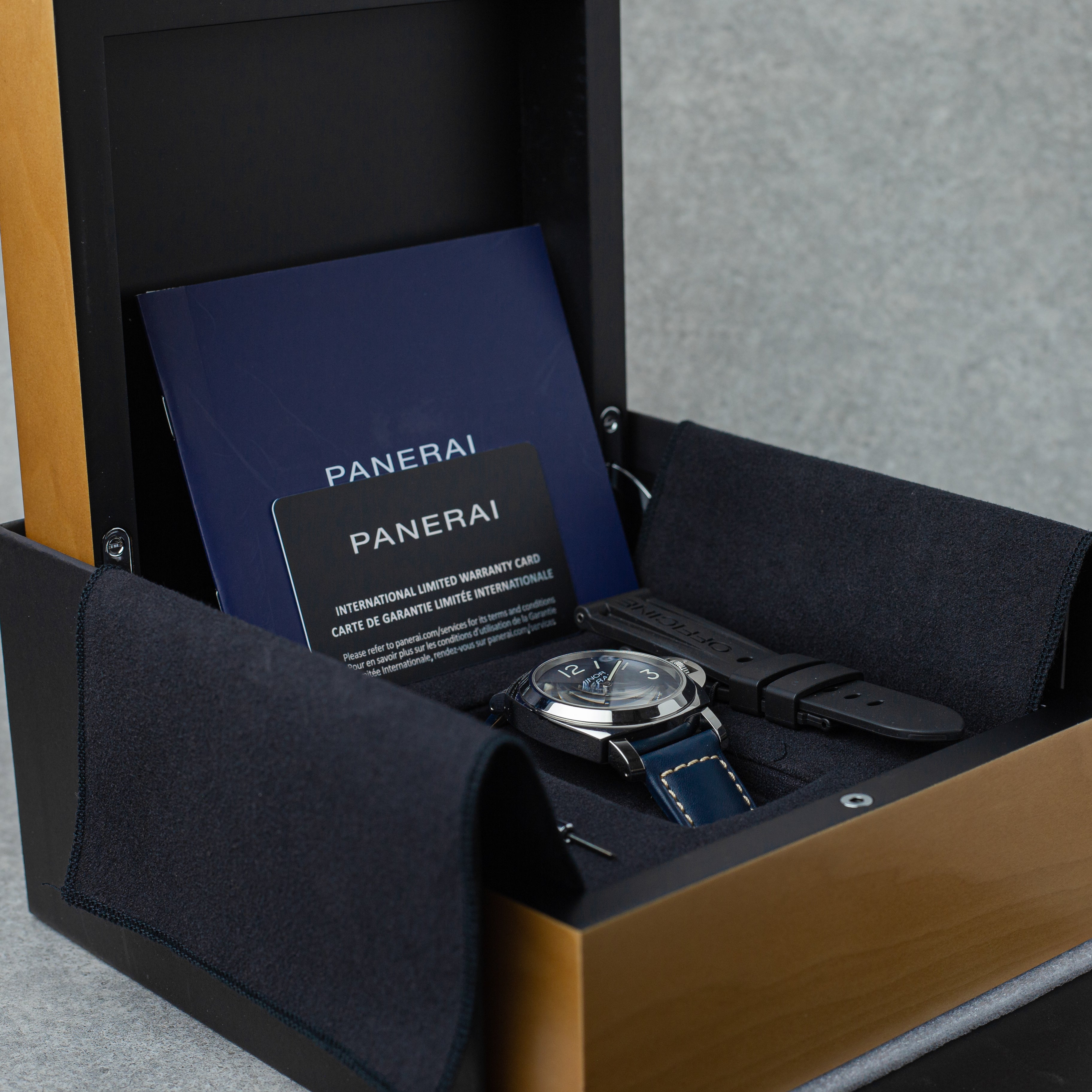 PANERAI LUMINOR BLU MARE PAM01085 Midnight Watches