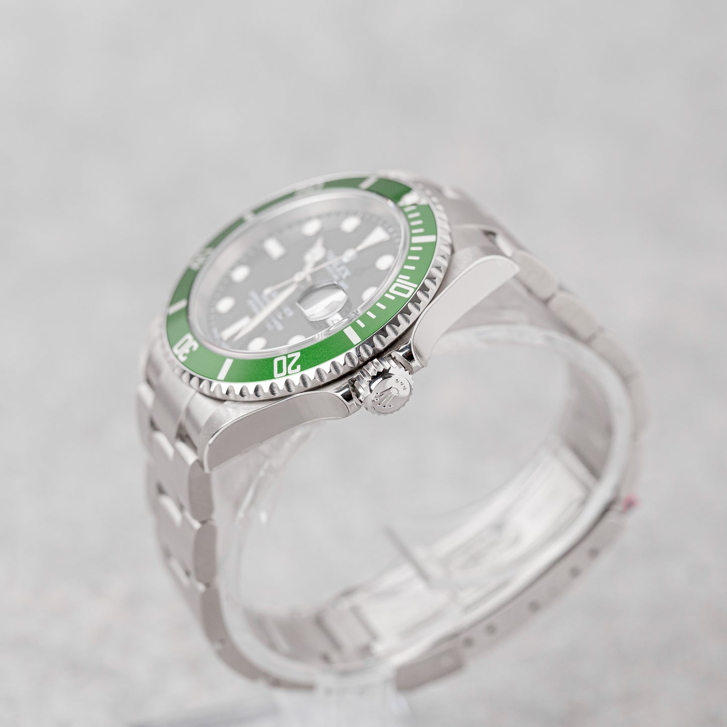 ROLEX SUBMARINER "KERMIT' REF: 16610LV (NOS)