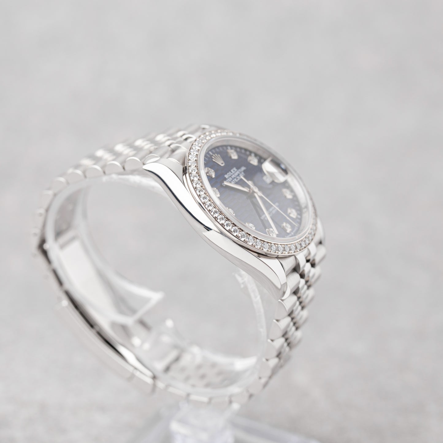 ROLEX DATEJUST 36 BLUE MOTIF W/ DIAMONDS REF: 126284RBR